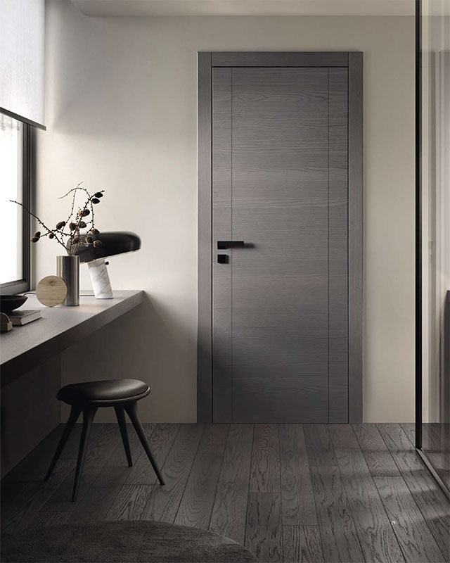 PIVIA porte grise avec poignée noir par Bertoli