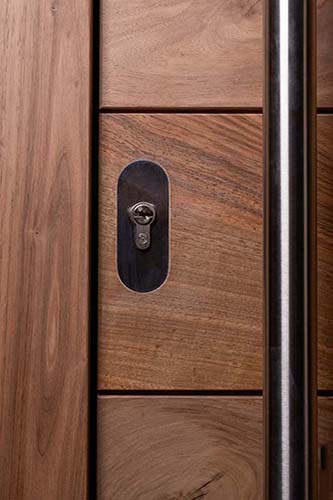 porte pivotante noyer Bertoli